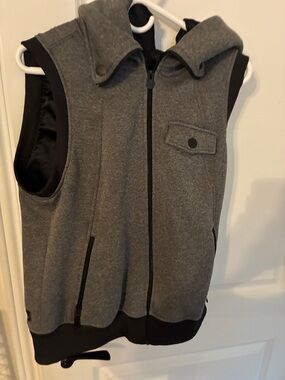Burton women’s xl fleece Gray Sleeveless Zip-Up Hoodie Vest